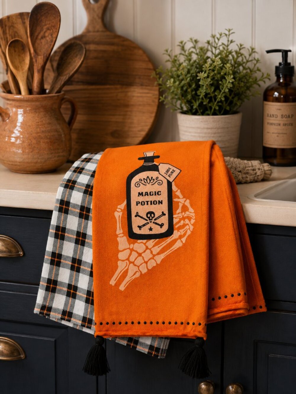 Hyde & EEK! Magic Potion Halloween Kitchen Towels 2 Pack Plaid Ghost NWT